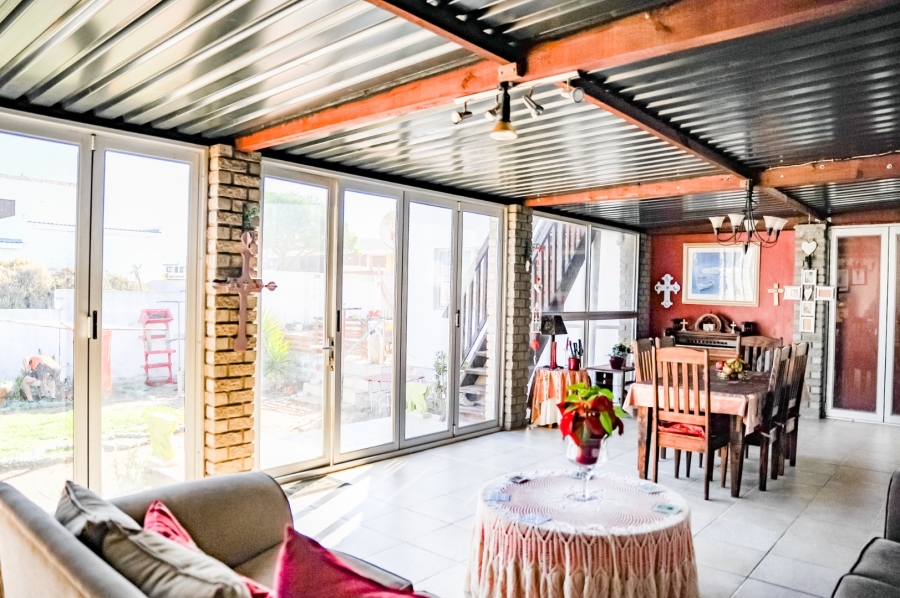 5 Bedroom Property for Sale in McDougall